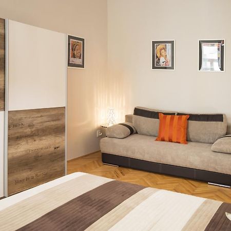 Modern Apartment Zlatnicka 8 براغ المظهر الخارجي الصورة